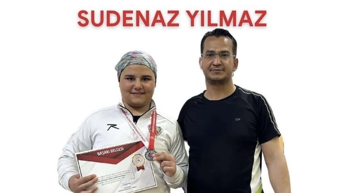 Öğrencimiz Sudenaz YILMAZ,Türkiye Halter Milli Takımı’na çağrıldı!
